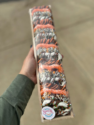 Halloween Chocolate Pretzel Twist Tray – 20 Pieces