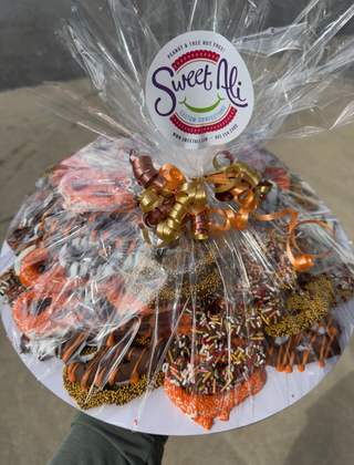 Deluxe Halloween Chocolate Pretzel Twist Tray – 50 Pieces